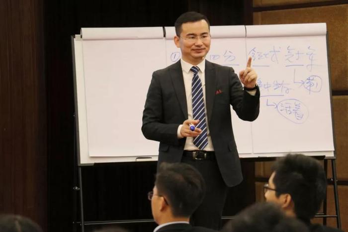 雷志军导师:3天2晚掌握一套企业业绩增长方案,实现企业业绩增长! 雷志军导师:3天2晚掌握一套企业业绩增长方案,实现企业业绩增长!